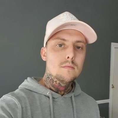 Profile Picture of Stephen Howes (@Howza08) on Twitter