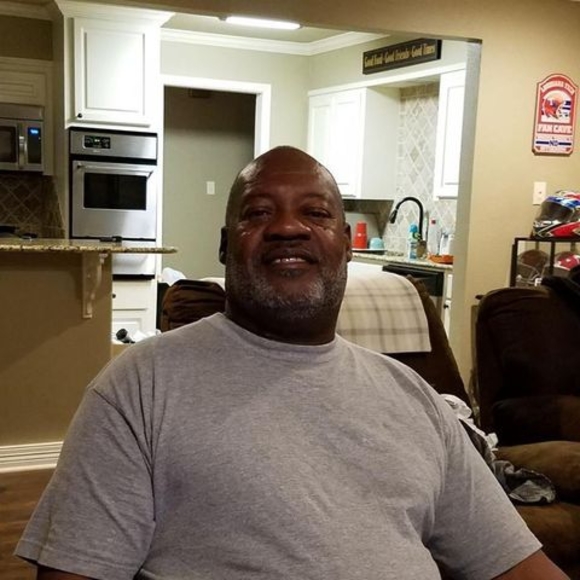 Profile Picture of Michael June sr. (@mikegjune) on Poshmark
