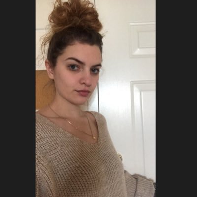 Profile Picture of Chloe Rodenbeek (@Chlobugg97) on Twitter