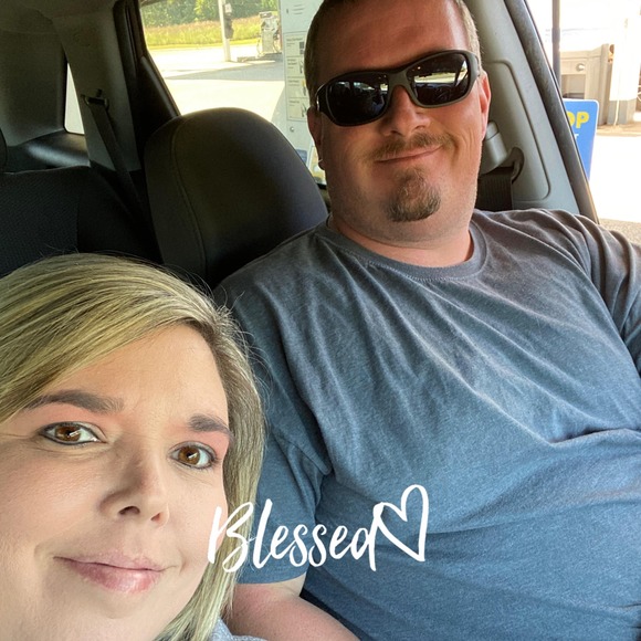 Profile Picture of Brandy Kemp (@brandykemp) on Poshmark