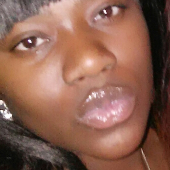 Profile Picture of Beverly Murphy (@bevmurphy587) on Poshmark