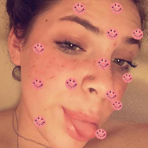 Profile Picture of Cara Langman (@clangman) on Poshmark