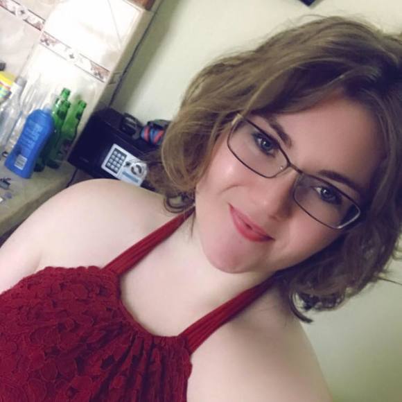 Profile Picture of Brooklyn James (@brook4242364) on Poshmark