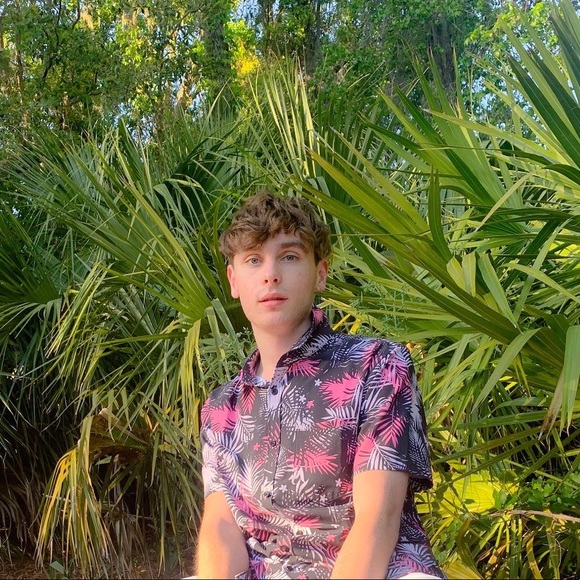 Profile Picture of Brock Veltman (@brockwveltman) on Poshmark