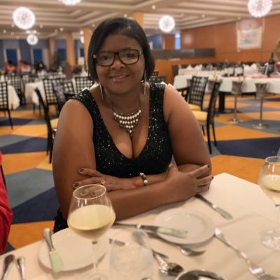 Profile Picture of VERONICA WALTERS (@shemaver1270) on Twitter
