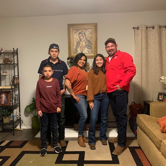 Profile Picture of Lucy Corchado (@mariluki) on Poshmark