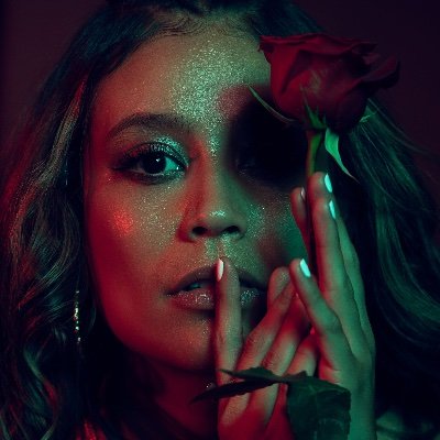 Profile Picture of Angie Rose (@AngieRoseMusik) on Twitter