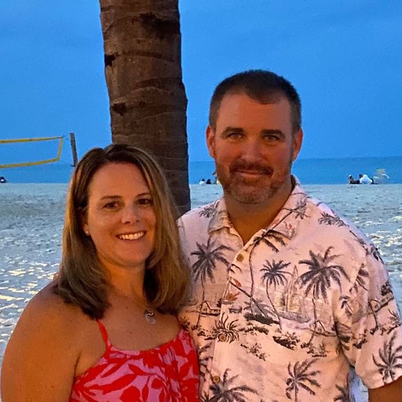 Profile Picture of Christine Marneris (@cmarneris) on Poshmark