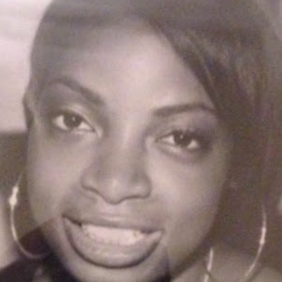 Profile Picture of Rasheeda Harris (@rasheedaharris) on Poshmark