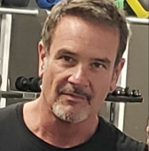 Profile Picture of Danny Bassett (@dannybassett) on Poshmark