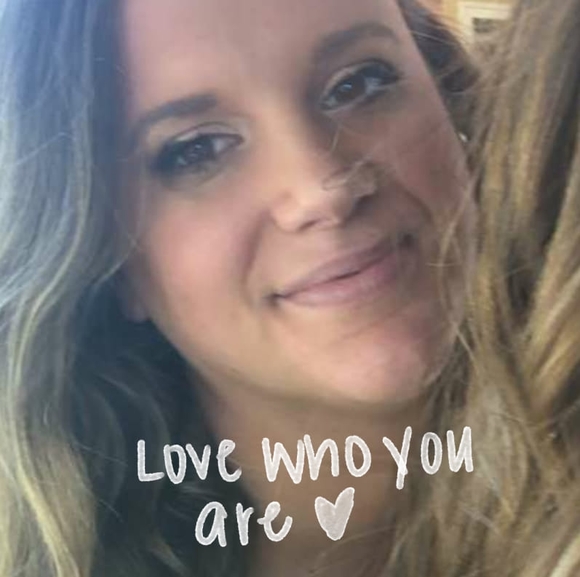 Profile Picture of Megan Kirchstein (@mmariek16) on Poshmark