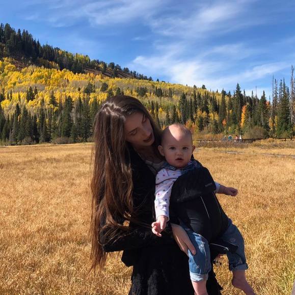 Profile Picture of Raven Julia (@raven_julia) on Poshmark