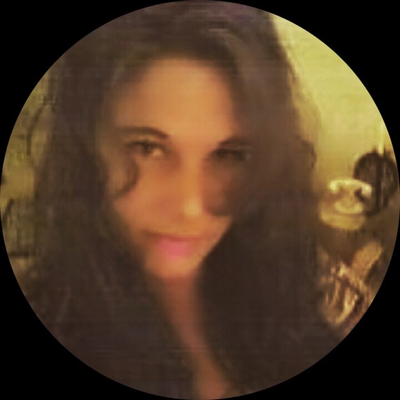 Profile Picture of Pamela Cooper (@pcooper1122) on Poshmark