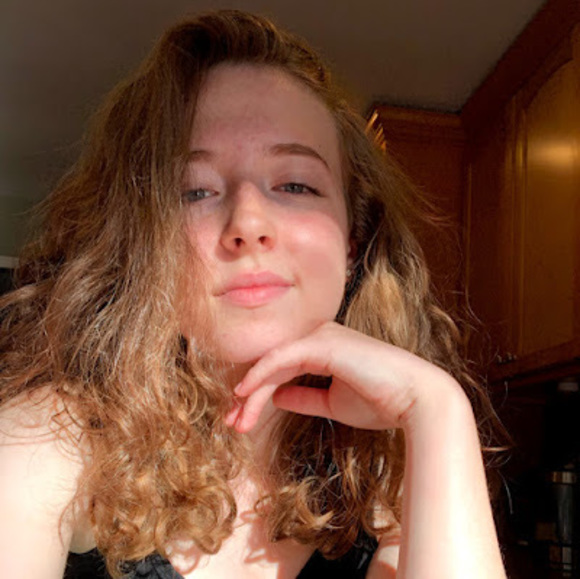 Profile Picture of Hannah Mcguigan (@mcguigs72) on Poshmark