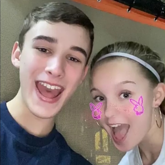 Profile Picture of Emalie Metrik (@emaliemetrik) on Poshmark