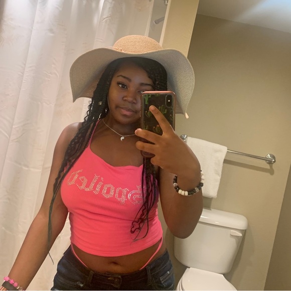 Profile Picture of India Vacono (@dejarobinson02) on Poshmark