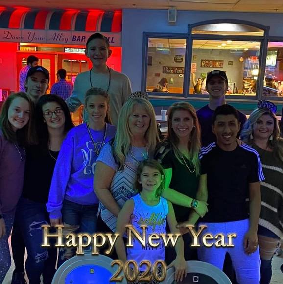 Melanie Lynn - Poshmark Profile Picture of Melanie Lynn (@annie82802) on Poshmark