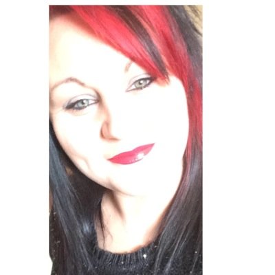 Profile Picture of Maxine Davies (@maxine_davies_) on Twitter