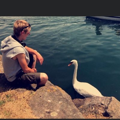 Profile Picture of Redkiwilfc_LST (@AndrewHind) on Twitter