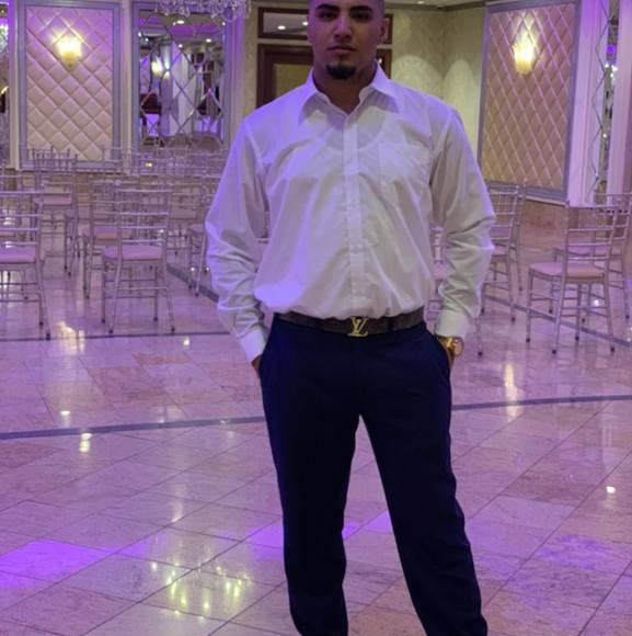 Profile Picture of Mohamed Khader (@mide_202002) on Poshmark