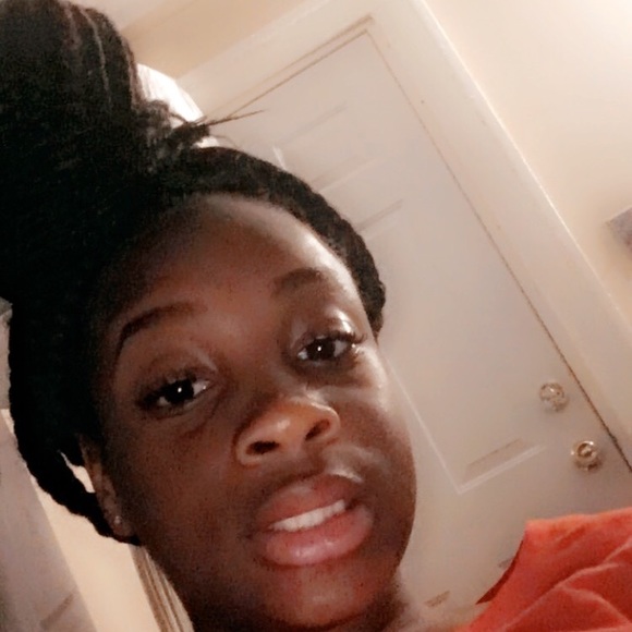 Cekeya Cole - Poshmark Profile Picture of Cekeya Cole (@cekeyacole14) on Poshmark