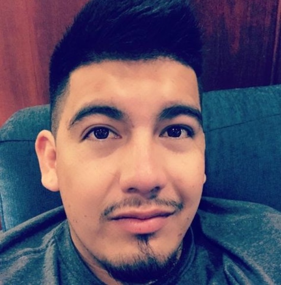 Profile Picture of Alex Castañon (@castanona) on Poshmark