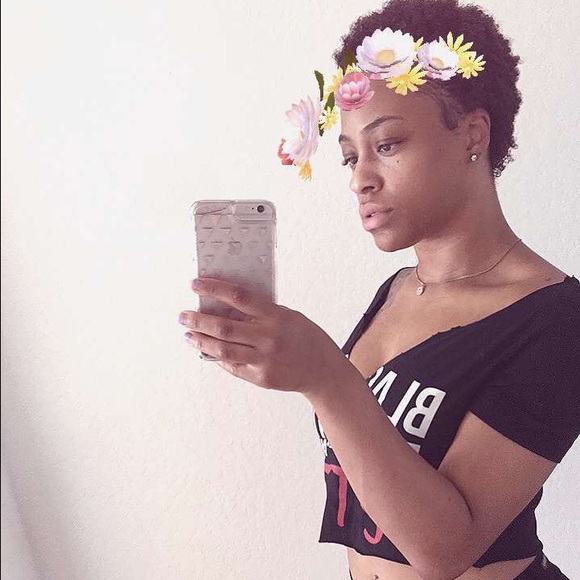 Profile Picture of Andrea Brothers (@abrothers15) on Poshmark