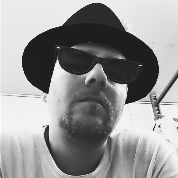 Profile Picture of Matthew Bierd (@mattnary2) on Poshmark