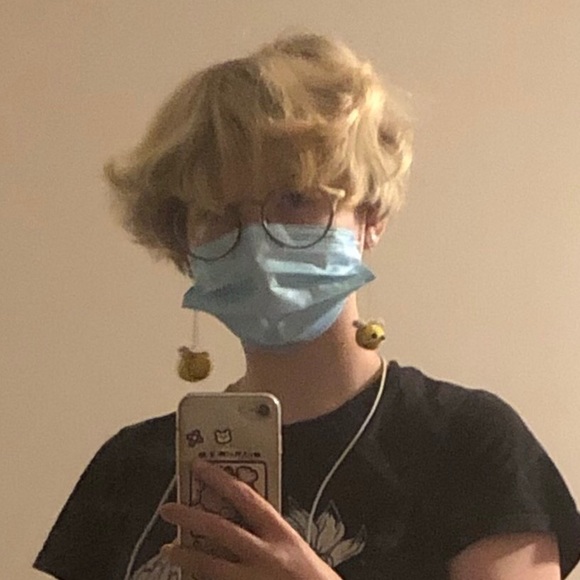 Profile Picture of Aiden Bangert (@elmo_kin) on Poshmark