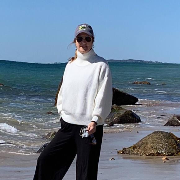 Profile Picture of Paula Steele (@pwsteele) on Poshmark