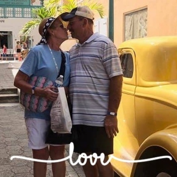 Profile Picture of Betty Caira (@caira5283) on Poshmark