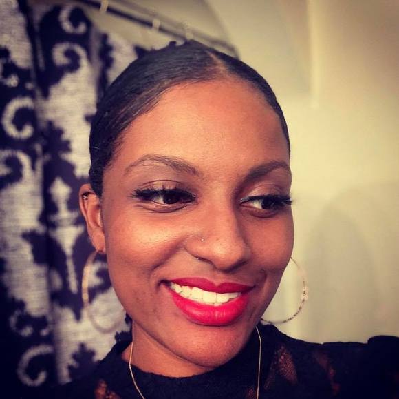 Profile Picture of Shelby Howard (@sincerelyshelz) on Poshmark