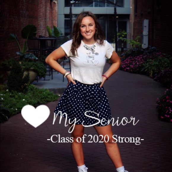 Profile Picture of April Hetzner (@ahetzner) on Poshmark