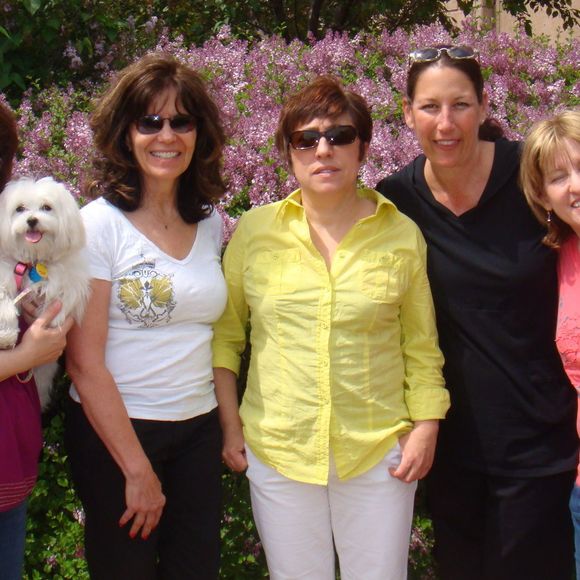 Profile Picture of Vicki Hirdler (@vickihirdler) on Poshmark