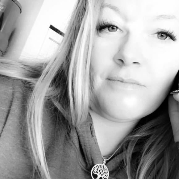 Profile Picture of Kristy Tramell (@k_tramell) on Poshmark