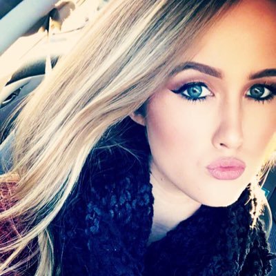 Profile Picture of Amanda Lambert (@Gator_Girl94) on Twitter