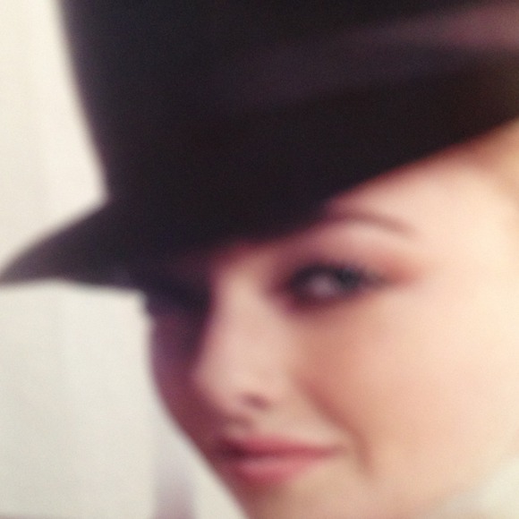 Profile Picture of Agata Latina (@agatapaulina) on Poshmark