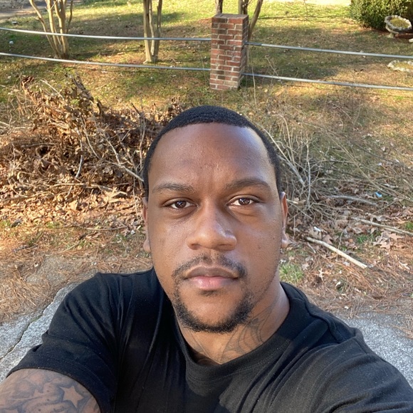 Profile Picture of Louis Patterson (@louis_patterson) on Poshmark