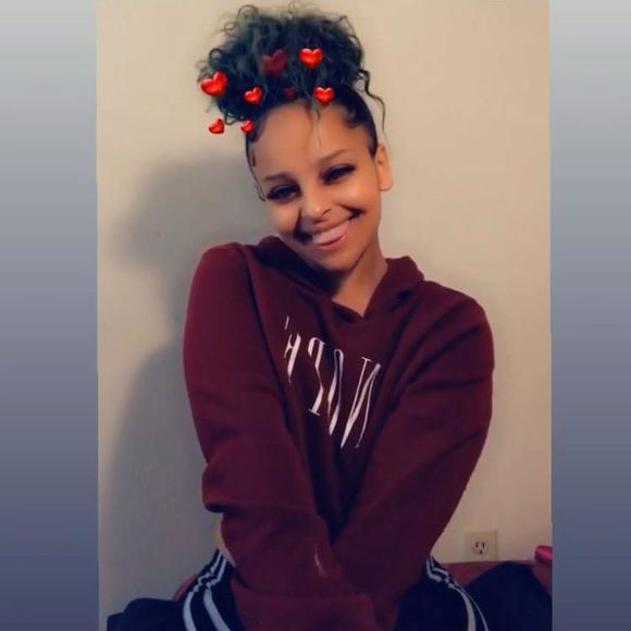 Profile Picture of Bianca Gee (@trillbee) on Poshmark