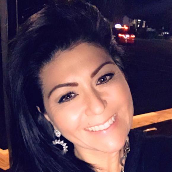 Profile Picture of Bobbie Lopez (@bobbiedavis248) on Poshmark