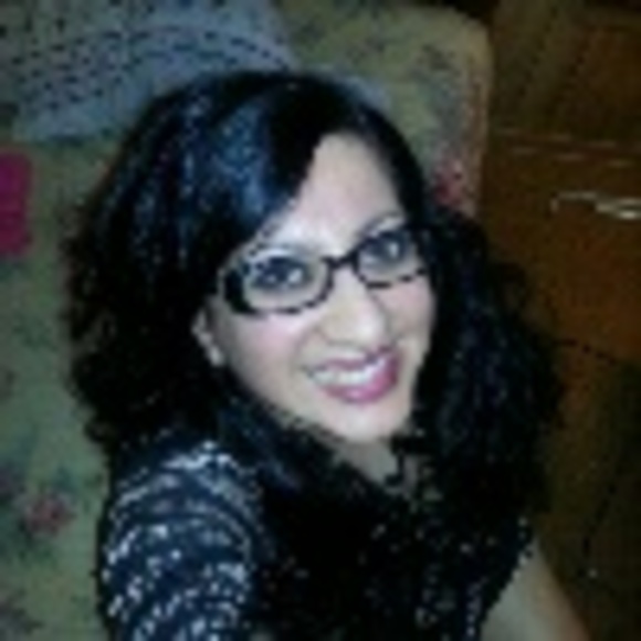 Profile Picture of Maricella Oballe (@maricella1978) on Poshmark