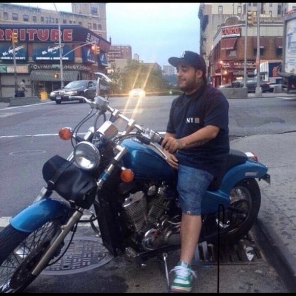 Profile Picture of Konrad Malachi (@krmalachi) on Poshmark