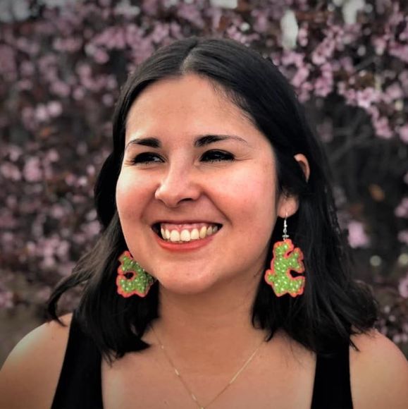 Alejandra Streeper - Poshmark Profile Picture of Alejandra Streeper (@a_streeper) on Poshmark