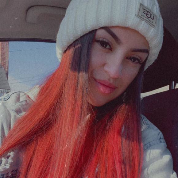 Profile Picture of Lorena Mora (@carolmora803) on Poshmark