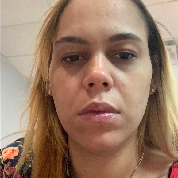 Profile Picture of Moronta Anelfa (@morontaanelfa) on Poshmark