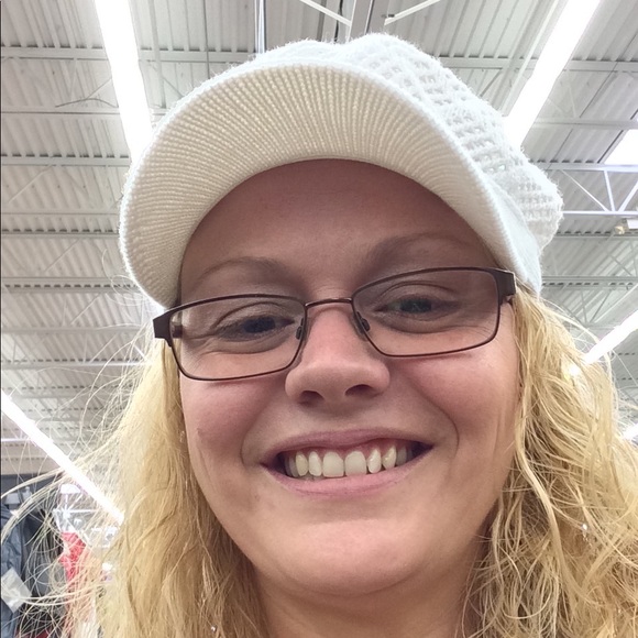 Profile Picture of Jessica Kilton (@jessicajk3) on Poshmark