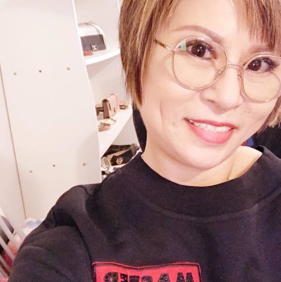 Profile Picture of Andrew Thach (@dalenathach) on Poshmark