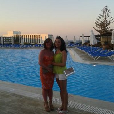 Profile Picture of Chloe Bragg (@chloealicebragg) on Twitter