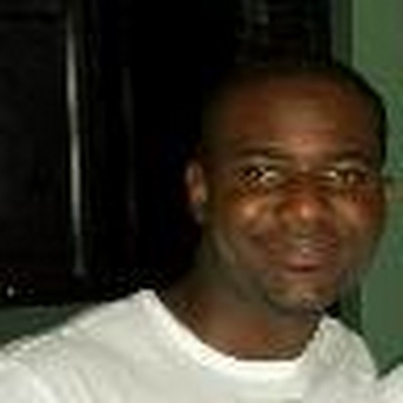 Profile Picture of Ide Akaa (@ideakaa) on Poshmark