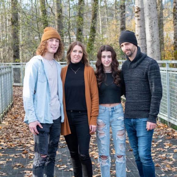 Profile Picture of Erinn Osley (@erinnosley) on Poshmark